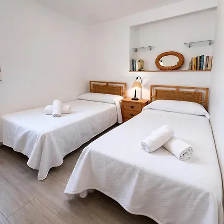 Stunning Sea View Beachfront 3br Yago Tower Apartment *
