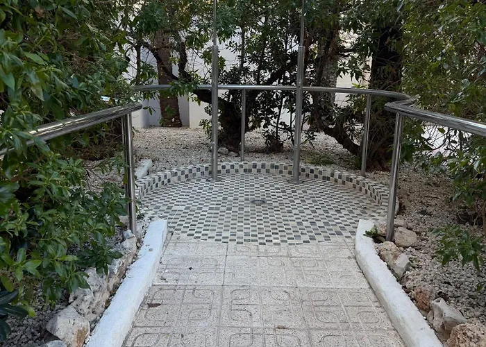 Stunning Sea View Beachfront 3br Yago Tower Apartment *